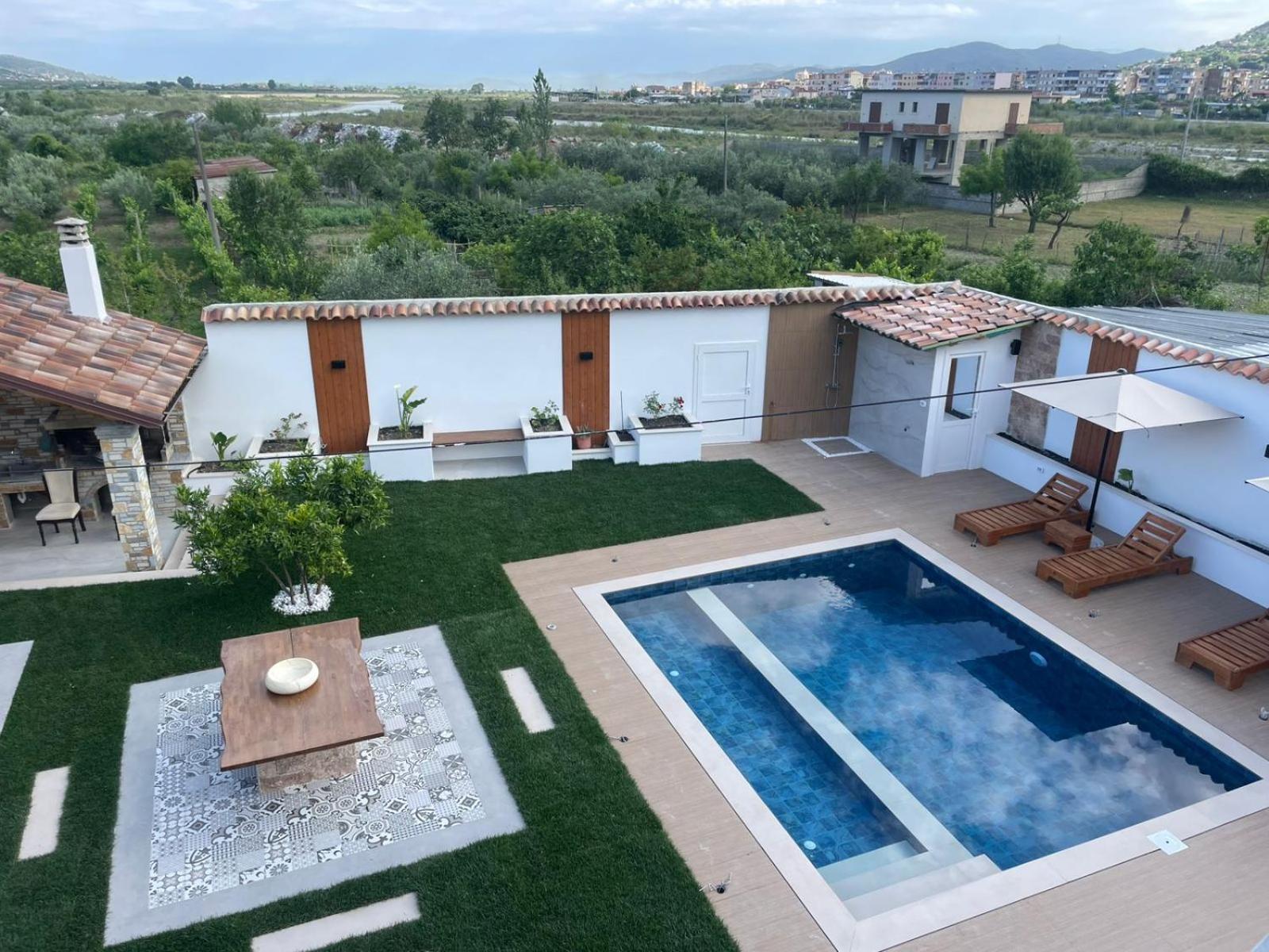 בראט Villa Lejzo - Swimming Pool מראה חיצוני תמונה