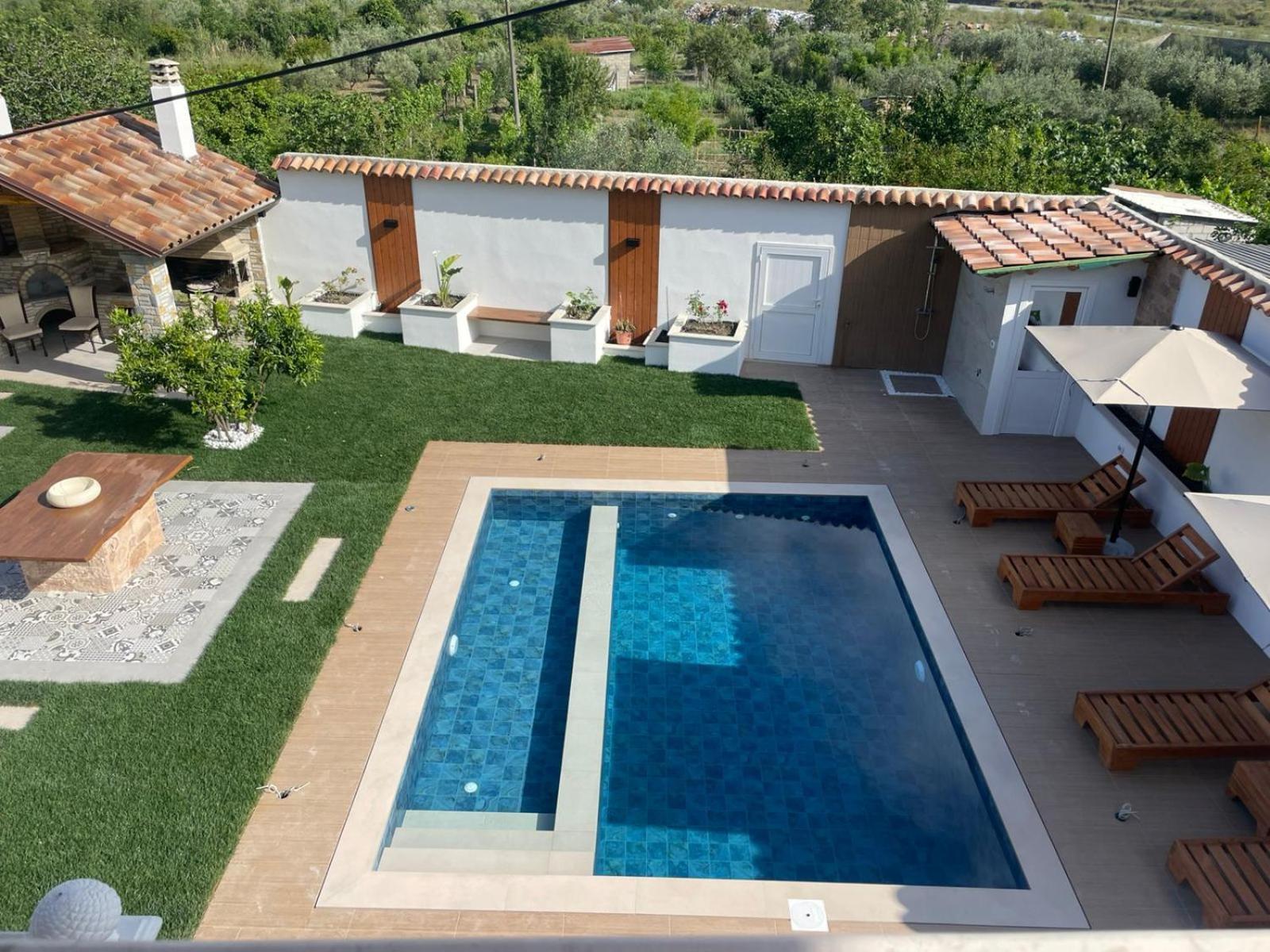 בראט Villa Lejzo - Swimming Pool מראה חיצוני תמונה